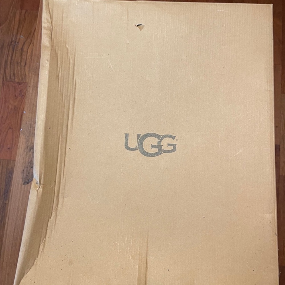 UGG Australia - Picture 3 of 7